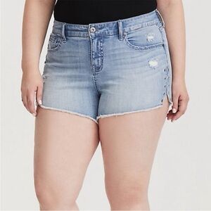 Torrid Women’s Plus Size 18 Light Blue Distressed Grommet Jean Shorts